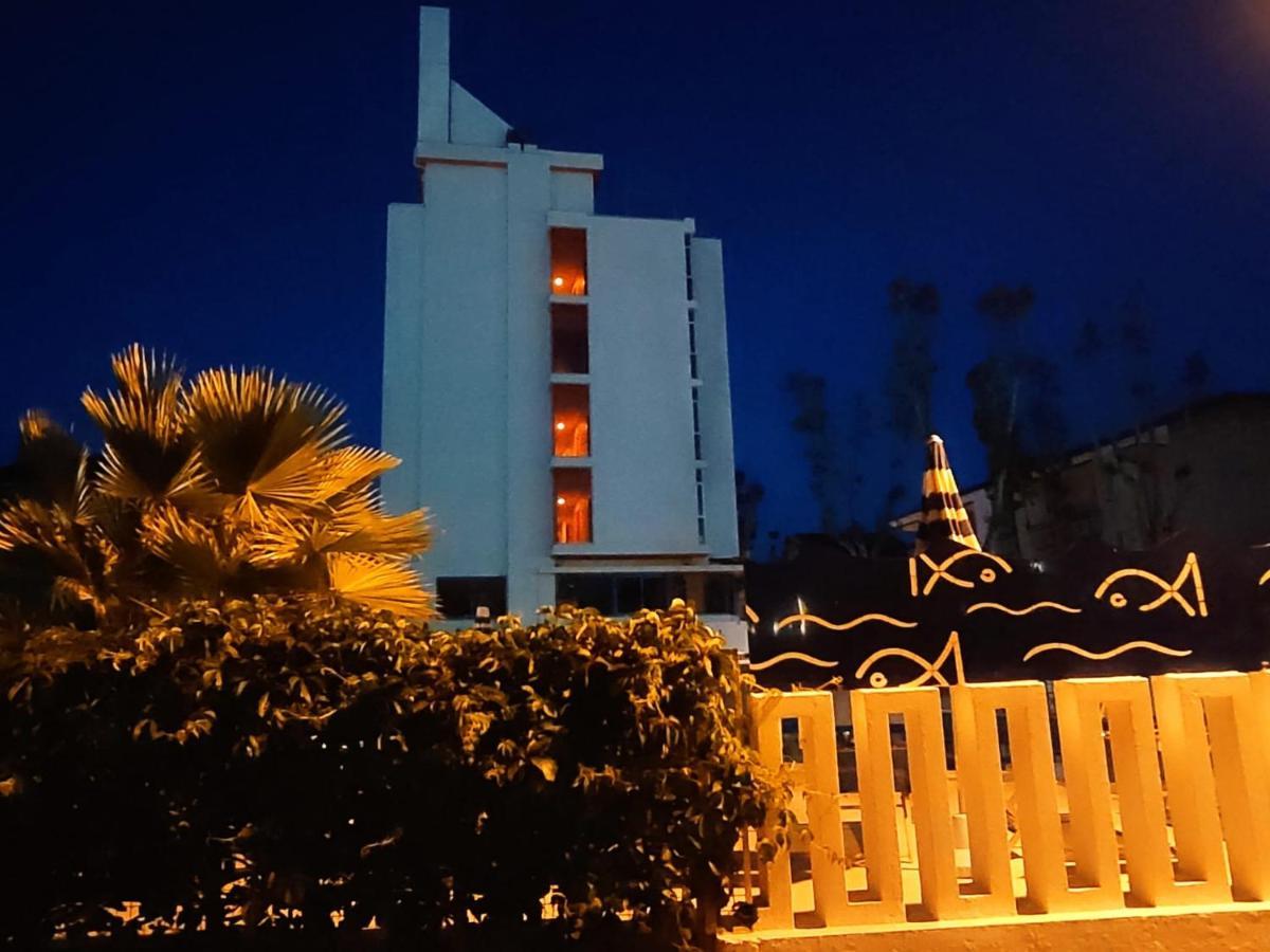 קאטוליקה Hotel Senior מראה חיצוני תמונה