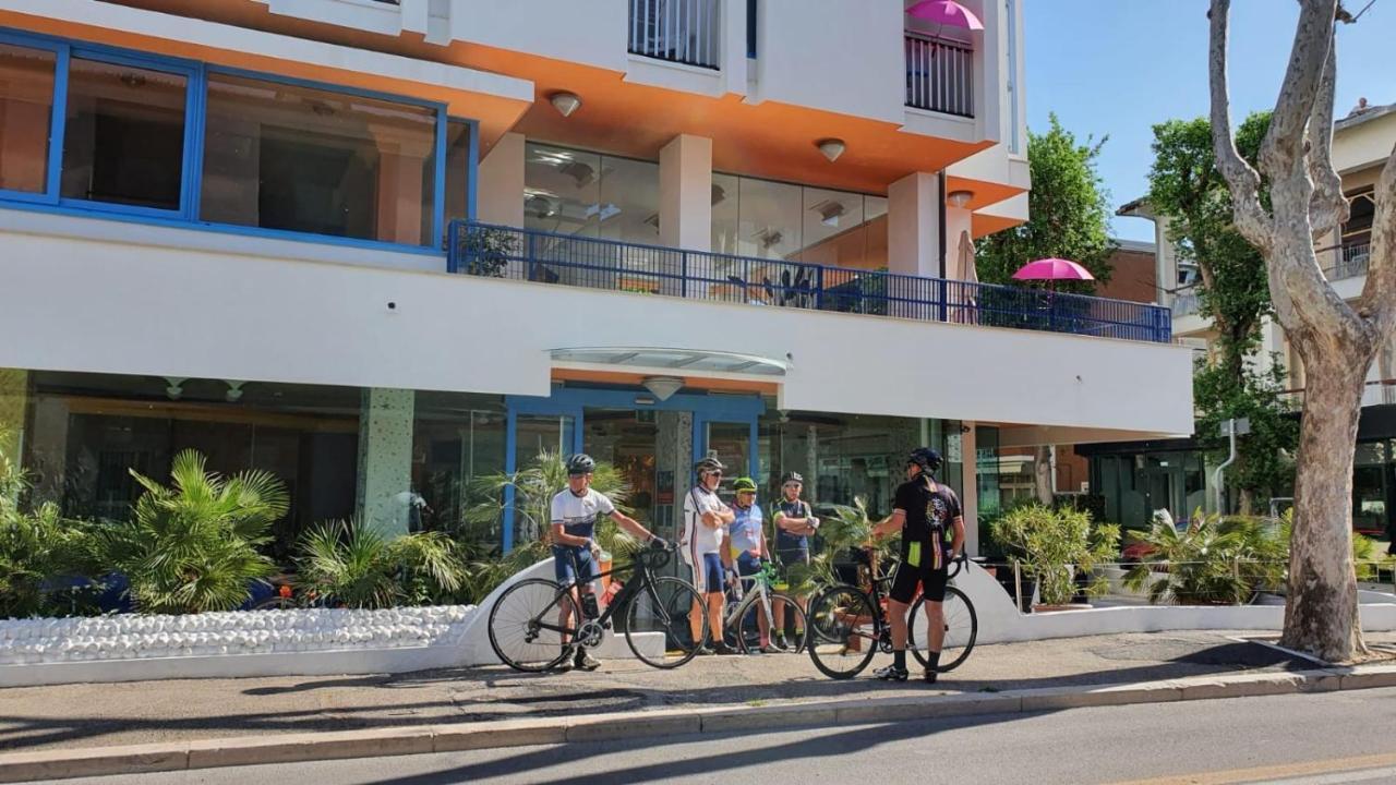קאטוליקה Hotel Senior מראה חיצוני תמונה