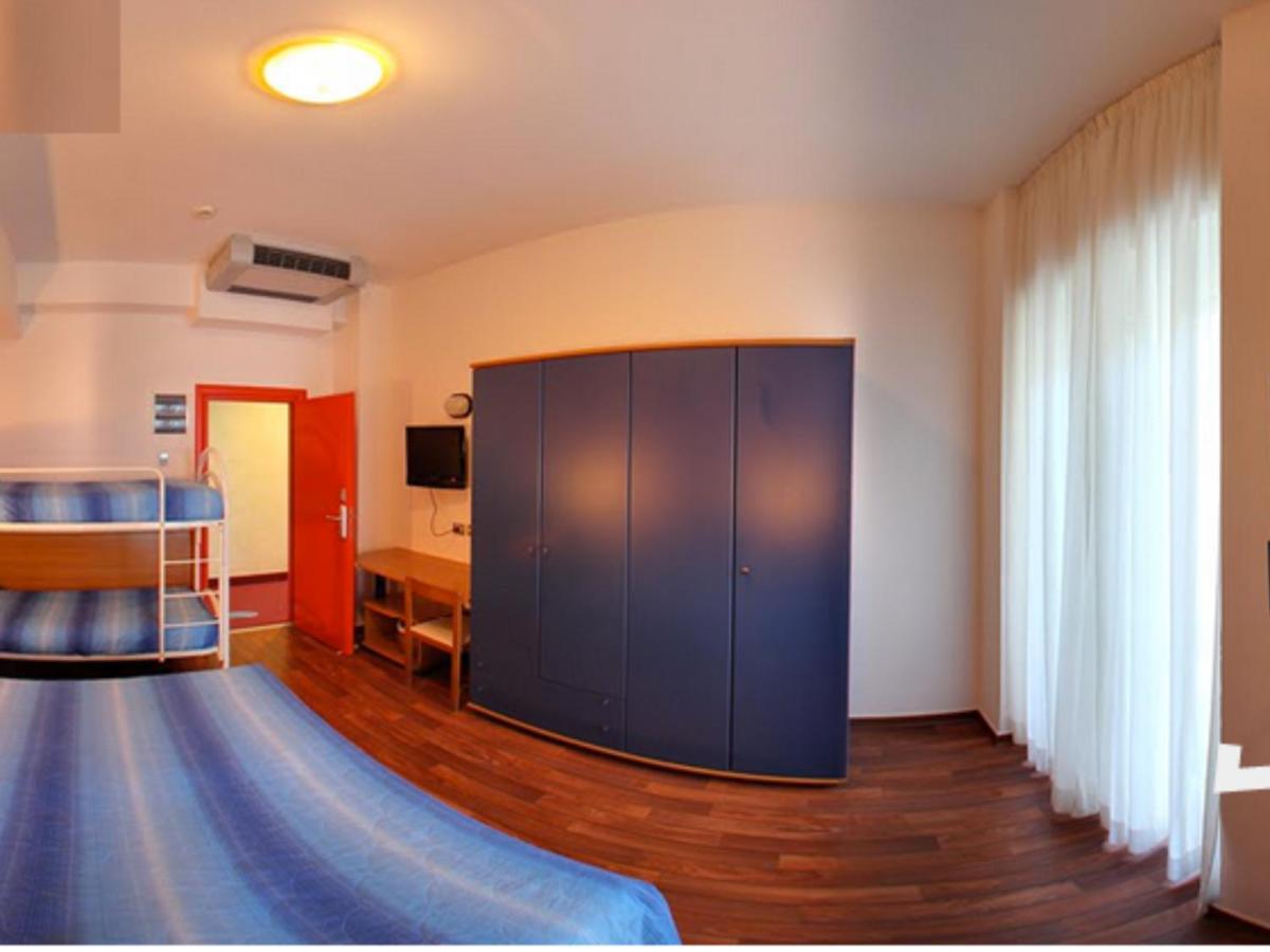 קאטוליקה Hotel Senior מראה חיצוני תמונה