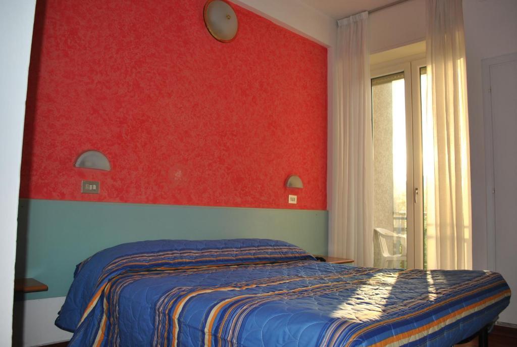 קאטוליקה Hotel Senior חדר תמונה